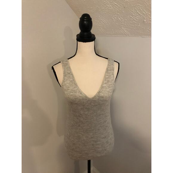 Lilly Pulitzer Davison Sweater Tank – Seaside Gray – Size XS - Picture 2 of 9